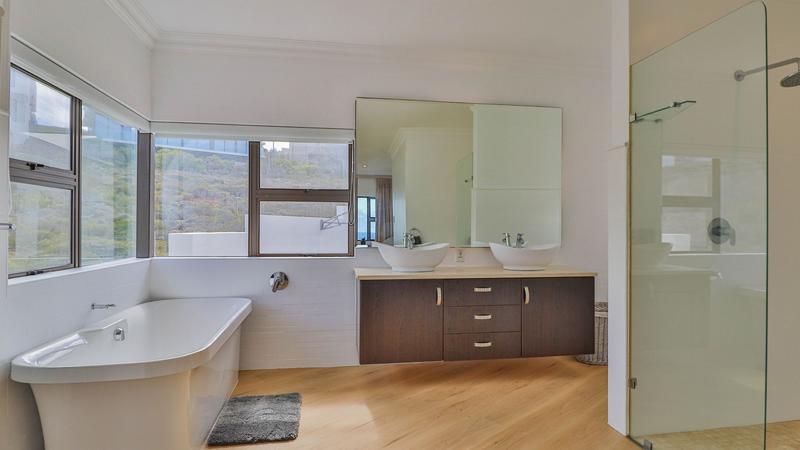 To Let 6 Bedroom Property for Rent in Pinnacle Point Golf Estate Western Cape